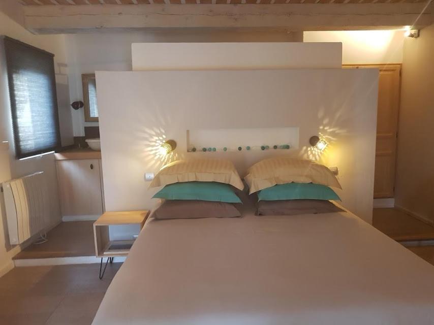 La Maison De Charlie Vaugines Zewnętrze zdjęcie